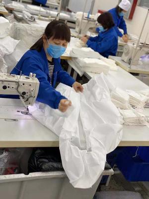 鄂爾多斯集團國外訂購的防護用品回來了!